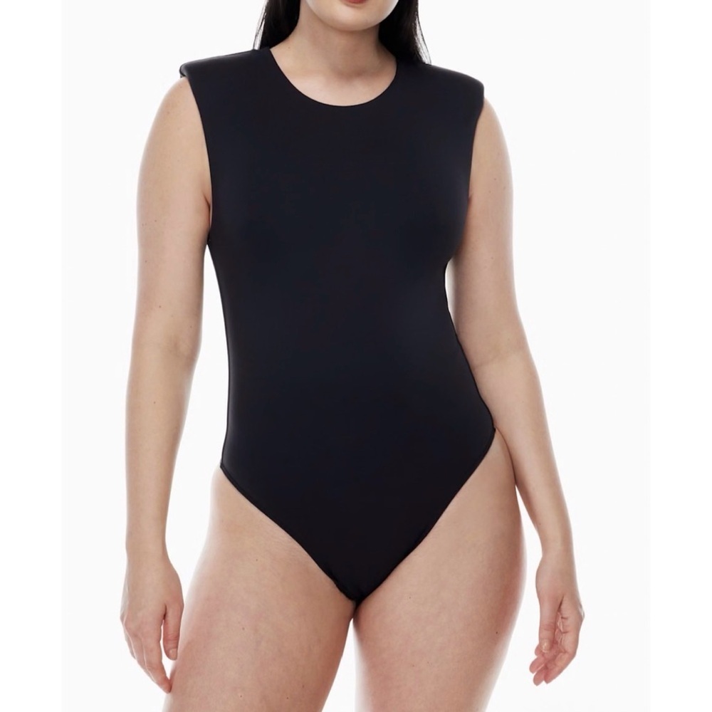 Aritzia Babaton Contour Shoulder Pad Bodysuit Black